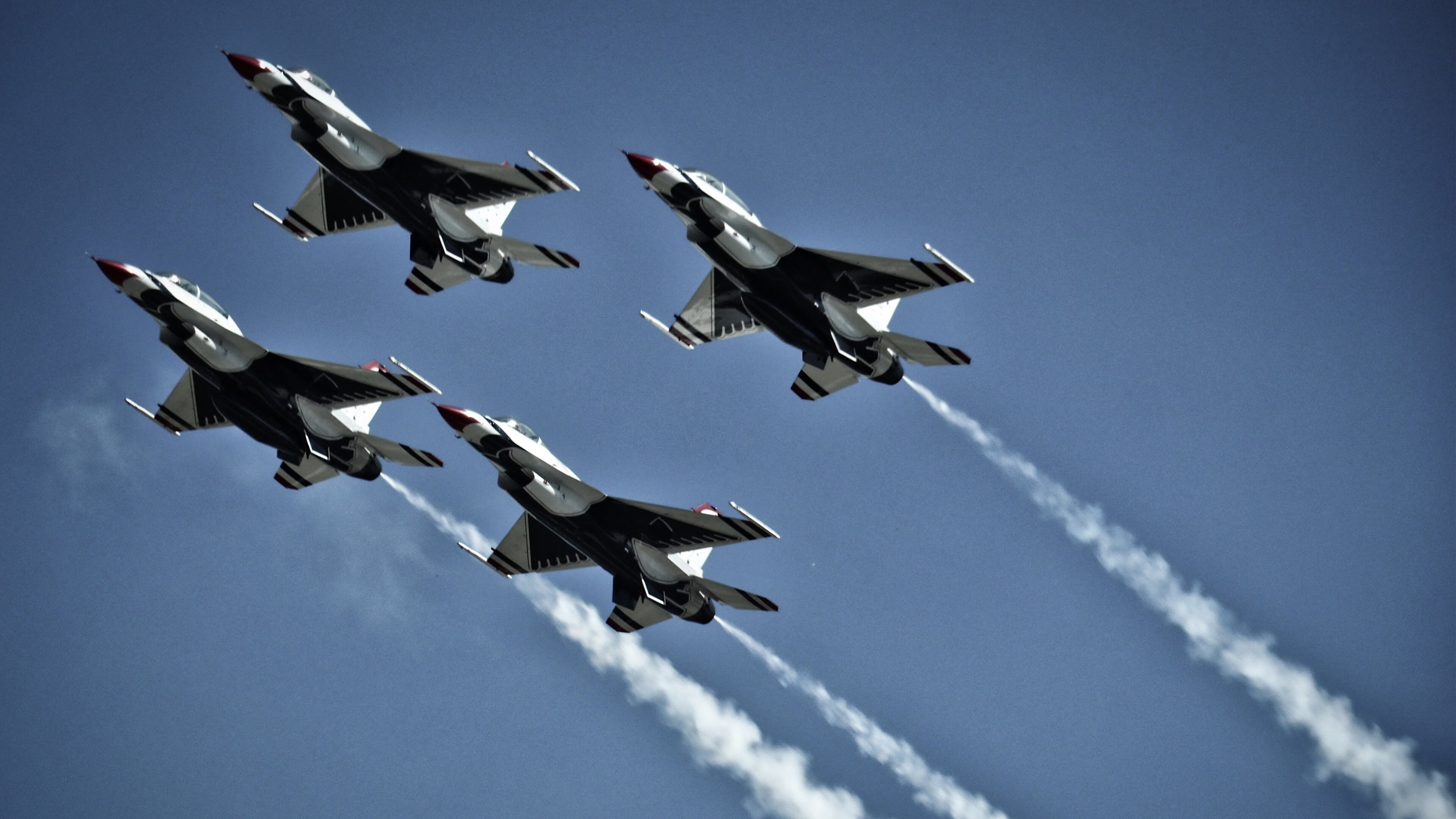 九游（jiuyou.com）游戏-田径力量训练计划引入神经适应模块，简述田径运动力量训练的内容、注意事项、方法和手段