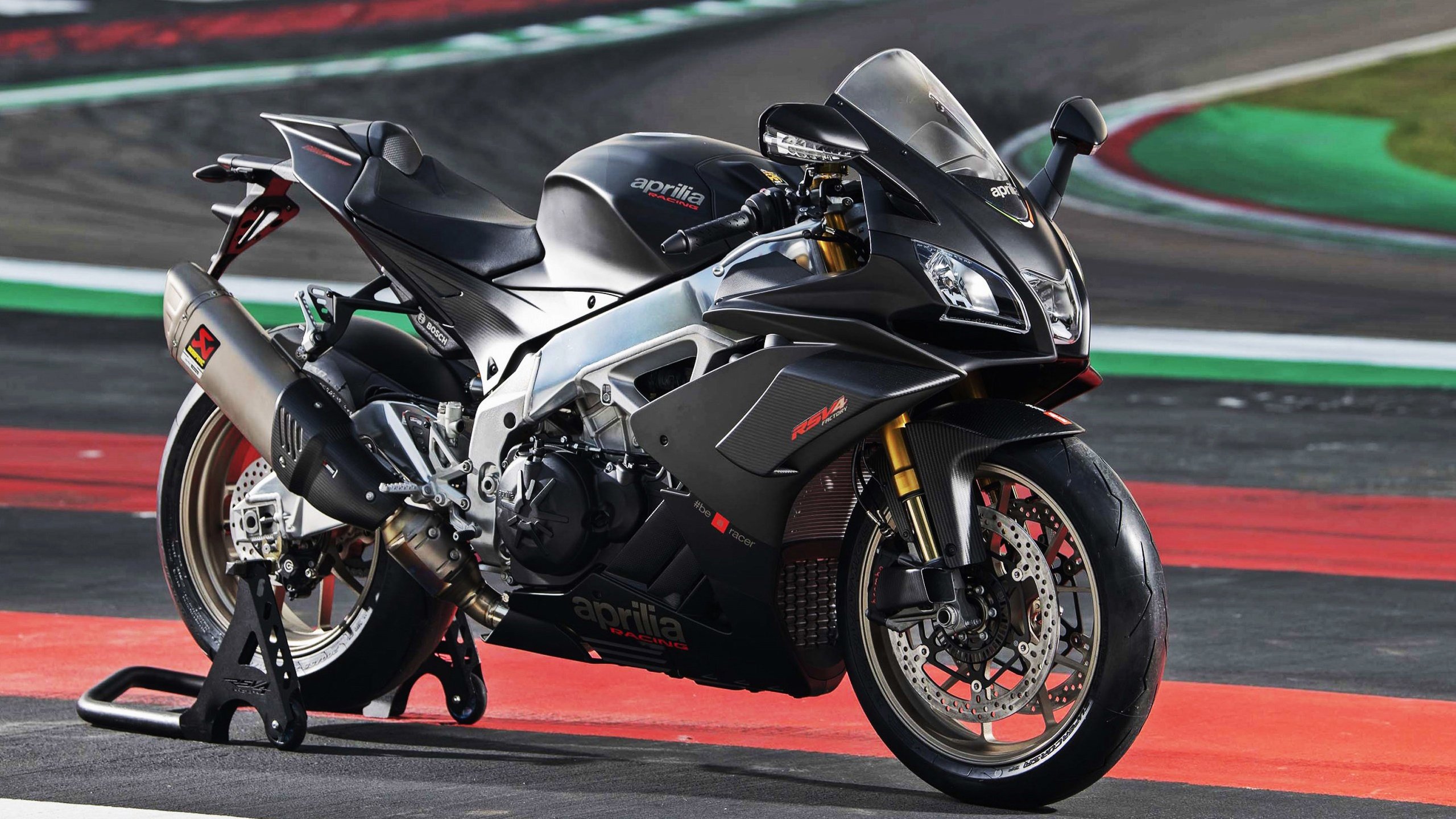 九游娱乐(jiuyou)官网-瑞·弗兰：在防守端的无懈可击和进攻端的犀利突破让他成为全黑队的中流砥柱