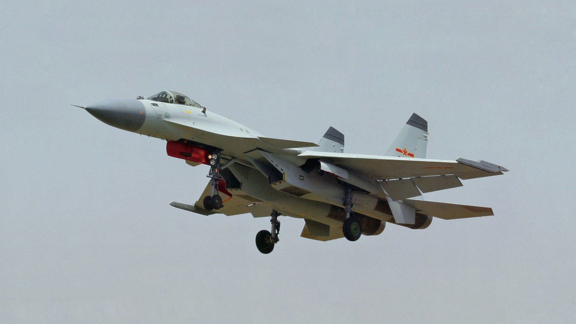 跳水高台项目波兰完成高难动作,高台跳水极限